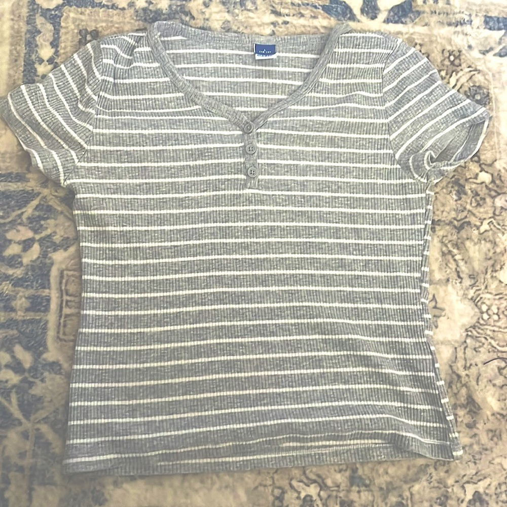 Old navy girls gray shirt size 10-12